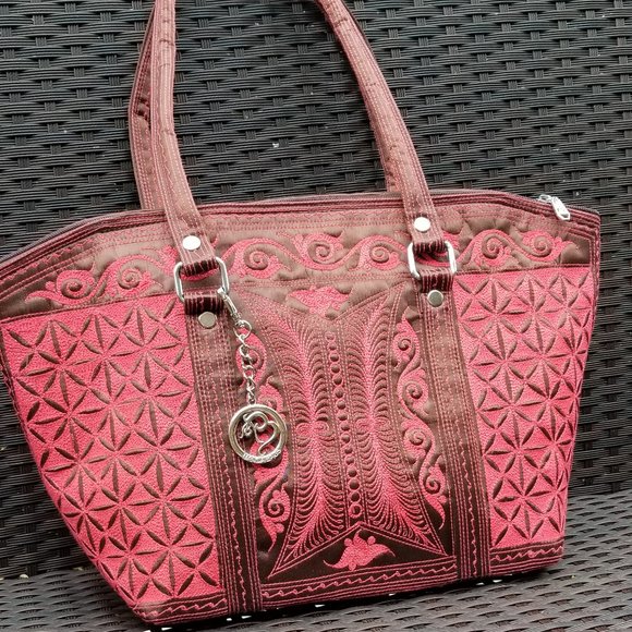 BANDA BAG / TOTE STYLE - Picture 1 of 3